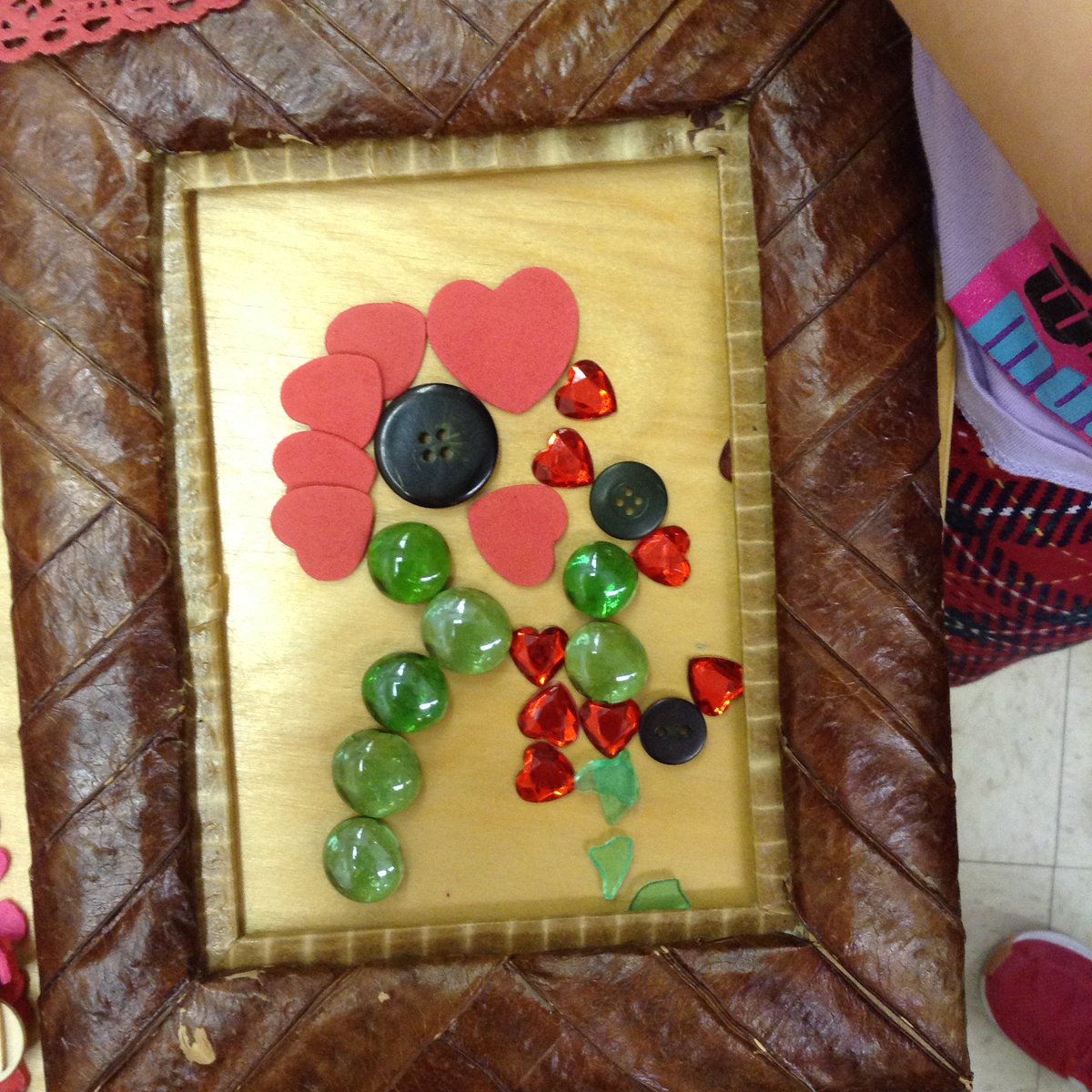 TKellyNL's tweet photo. Loose part art for the win! Reflecting and remembering @CCLoughlin and in #ed6641 https://t.co/3HBCtu1OVD