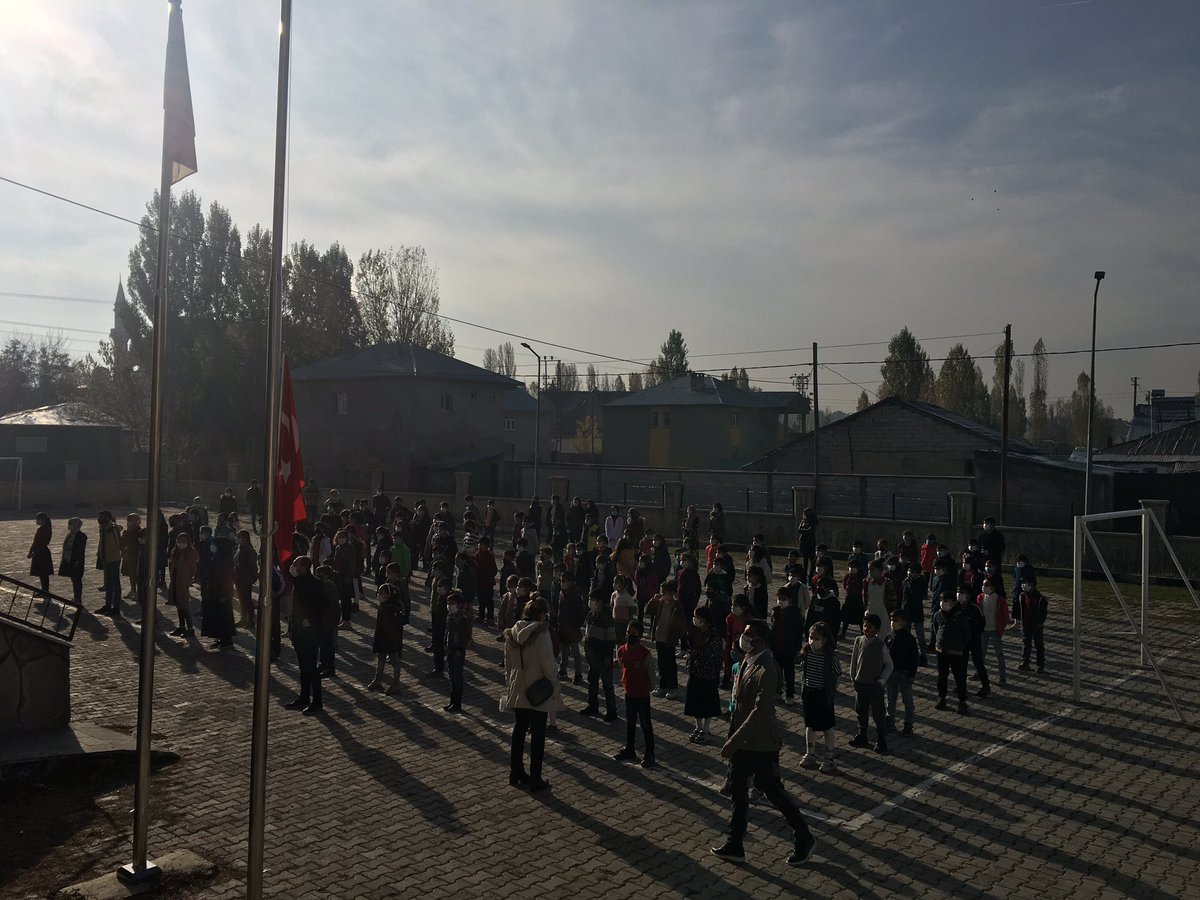 Ulu önder Mustafa Kemal Atatürk'ü vefatının 82.yılında saygı, minnet ve özlemle andık. <a href="/tcmeb/">Millî Eğitim Bakanlığı</a> <a href="/ziyaselcuk/">Ziya Selçuk</a> <a href="/AgriValilik/">T.C. Ağrı Valiliği</a> <a href="/agrimem/">AĞRI MEM</a> <a href="/mfaruktekinn/">Mehmet Faruk Tekin</a> <a href="/keremgungor04/">Kerem GÜNGÖR</a>