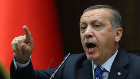 En 2014, Recep Tayyip Erdoğan alors premier ministre turque se déplace dans la ville de Soma qui vient de subir une catastrophe minière ayant fait plus de 300 morts et insulte de "sperme d'Israël" un manifestant le prenant à parti sur sa gestion de la catastrophe.