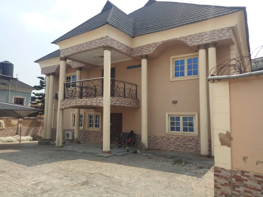 MidtolEstateLtd's tweet photo. TO LET!!!

Six (6) Bedroom Fully Detached Duplex with Two (2) Bedroom Flat BQ in Magodo Phase One, Isheri.

Features

Ample Parking Space
Fitted Kitchen
Comes with Air Conditioners
Prepaid Meter
Large Family Lounge

Price- 5Million NET https://t.co/veiPylXVQI