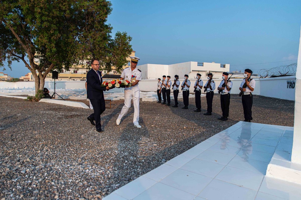 FranceaDjibouti's tweet image. 🔔Les cérémonies, au carré militaire du cimetière de #Gabode et au @5riaom, ont été l'occasion de rendre hommage aux soldats morts pour la France et de se souvenir ensemble de l'armistice marquant la fin de la Première Guerre Mondiale.