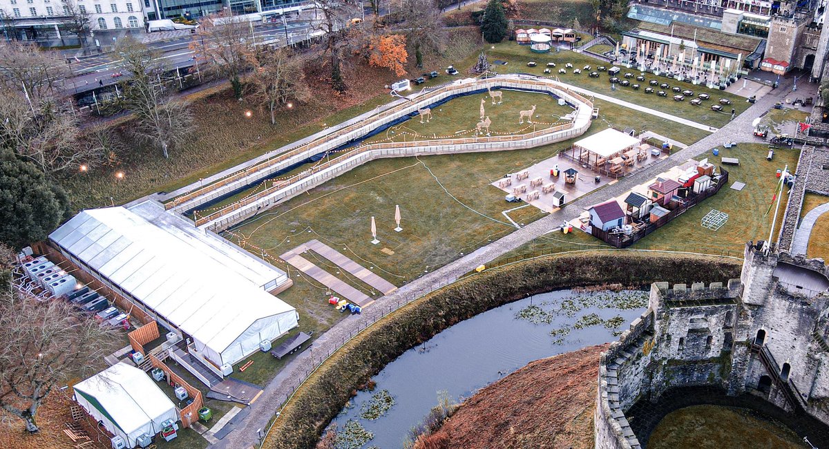 itsoncardiff's tweet photo. More festive cheer this morning, Christmas at the Castle opens today! 🎄⛸🍷

An open-air Ice Walk, outside seating booths and fire pits for toasting marshmallows. 🔥 🙌🏻🙌🏻🎄

#CardiffWinterWonderland #SkateCardiff #ChristmasattheCastle https://t.co/L3H2uoLnbu