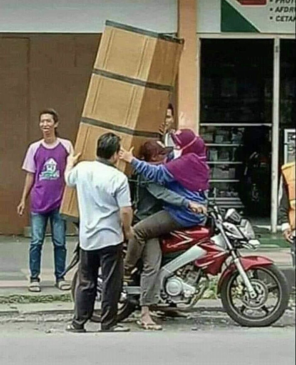 JoeAnggono's tweet photo. Lah lah ini bijimana sikk 😂😂 #ibuibu #nekat https://t.co/oU2qK2o4r0