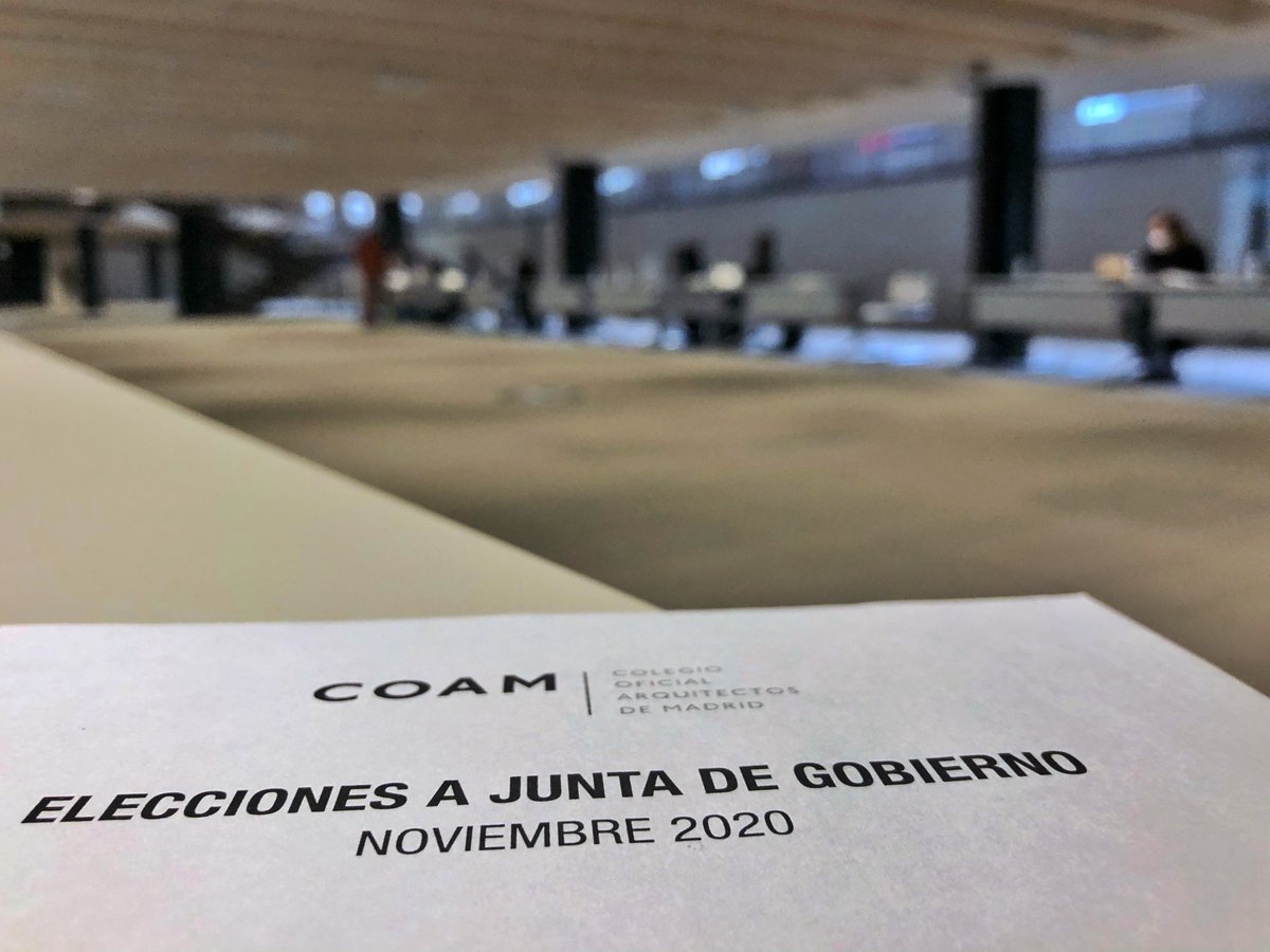 COAMadrid's tweet photo. 🟠📩 Hoy celebramos las #EleccionesCOAM a Junta de Gobierno. Las urnas estarán abiertas hasta las 20.00h.

🔸Si acudes al COAM, sigue el protocolo de seguridad Covid-19👉 https://t.co/iVdlp95phb
🔸Si votas telemáticamente, sigue estas instrucciones👉 https://t.co/BPEZ7Uskee https://t.co/zL5cP6iTB8