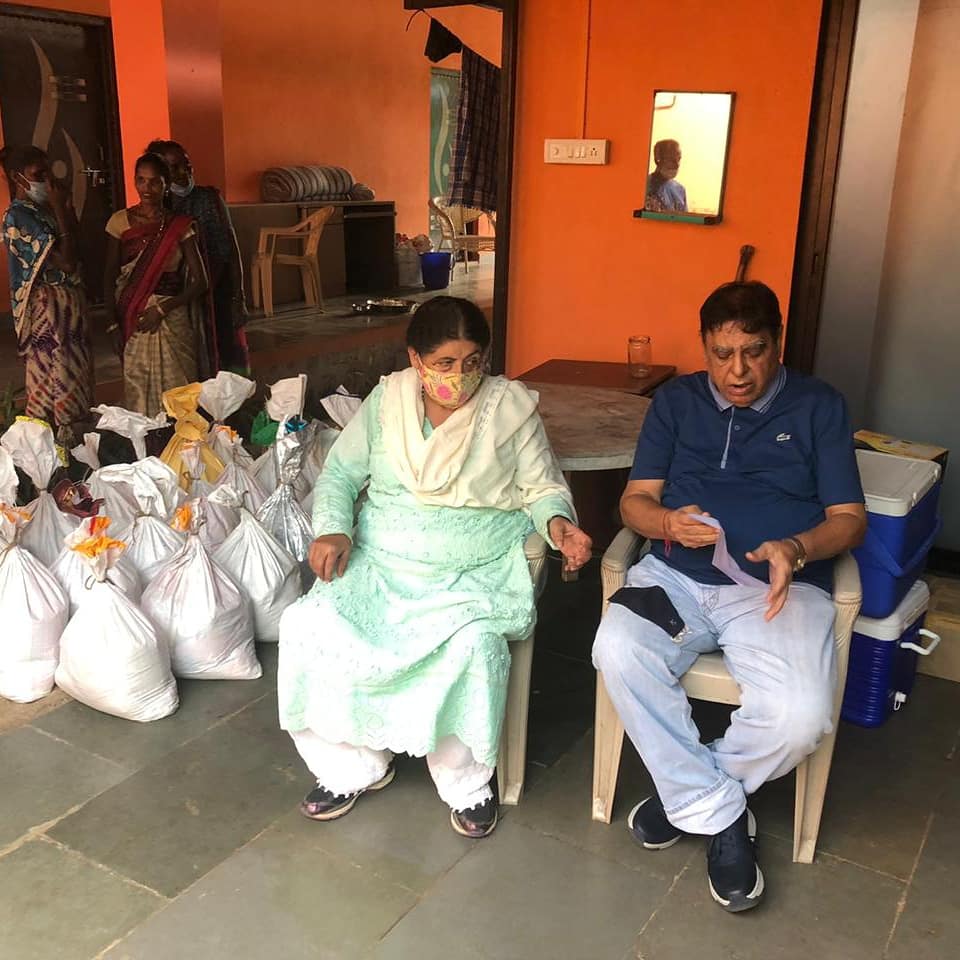 swm_info's tweet photo. Navaratri- festival of worshipping and doing good deeds. The Ramanand Sagar foundation also stepped up by providing the needful like 5kg Rice, 5kg Wheat, Dal, Sugar, etc to tribal people of Hathnoli Village,Raigad.#adiwasi #hantholi #RamanandSagarFoundation #hungerdrive https://t.co/XBnbssLYN8