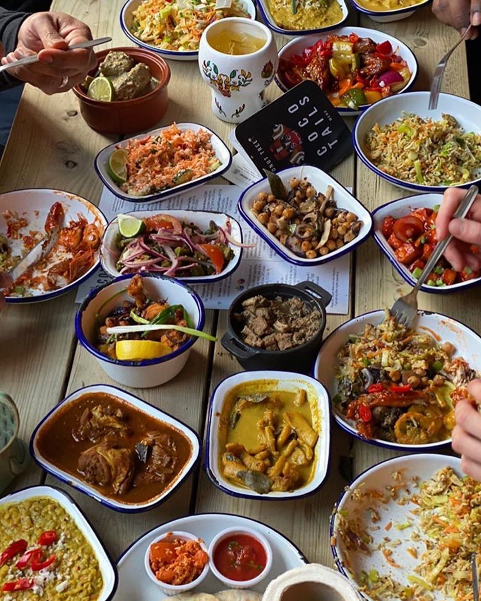 Keep supporting all the wonderful businesses offering takeaway and delivery throughout November.

We have made a list of lots of places in Cheltenham and The Cotswolds. 

thecotswoldsgentleman.co.uk/lockdown-20-co…