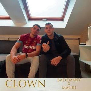 rapport_digital's tweet photo. Este viernes #BadDanny suelta este "Clown" con @MauriMadriz en plataformas digitales. Que no se te pase la cita y resérvatelo ya pinchando en este link. Es gratis... https://t.co/LXX8KApwUx #clown #Viernes13 https://t.co/xwpgWWuWNE