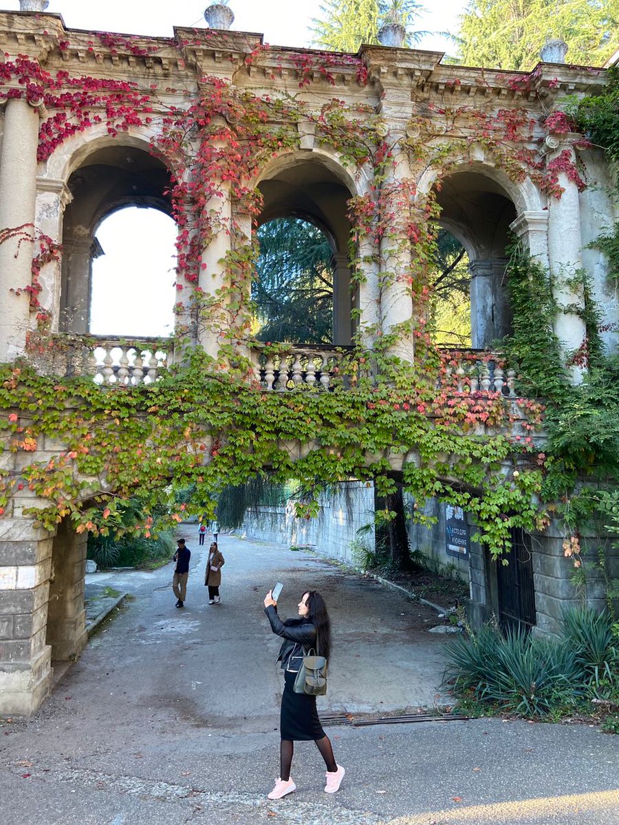 1488Katrin's tweet photo. Санаторий Орджоникидзе – заброшенный рай в центре Сочи.
#beautygirl #mybeauty #стиль #Сочи #Sochi #море #toppeopele #mood #mood #лайктайм #smm #стиль #topgirls #look2020 #луки2020 #фотограф #СанаторийОрджоникидзе #liketime #ФотоСочи #springlook #lookstyle #осень2020 https://t.co/kEPxhmcHIj