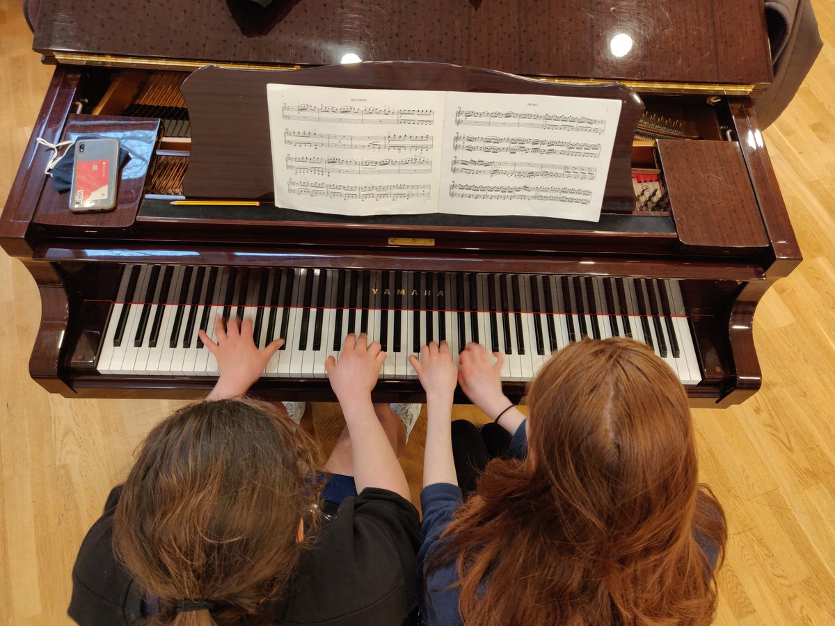 FHMusicSchool's tweet photo. 4 hands at the piano: Two of our GCSE Music students practising for an upcoming performance. https://t.co/1DV2bYshVL