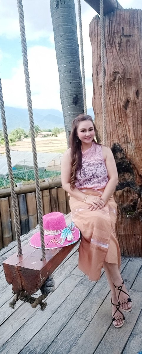 muninthita's tweet photo. มองแต่เขา..หันมามองเราบ้างนา..นา https://t.co/HBBRA5A4mZ