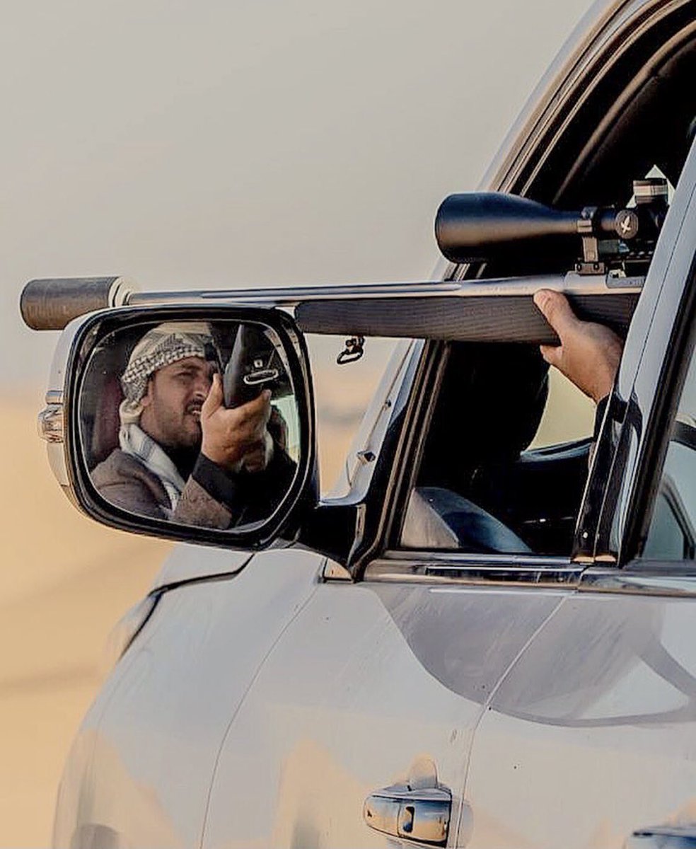 على وليفن قسم ضنوني اقسام 
واقفى وانا ماعرف طرد المقفين 
راح وترك في صدري وسوم واعلام
وصى علي طيفه وقفى بقلبين ..