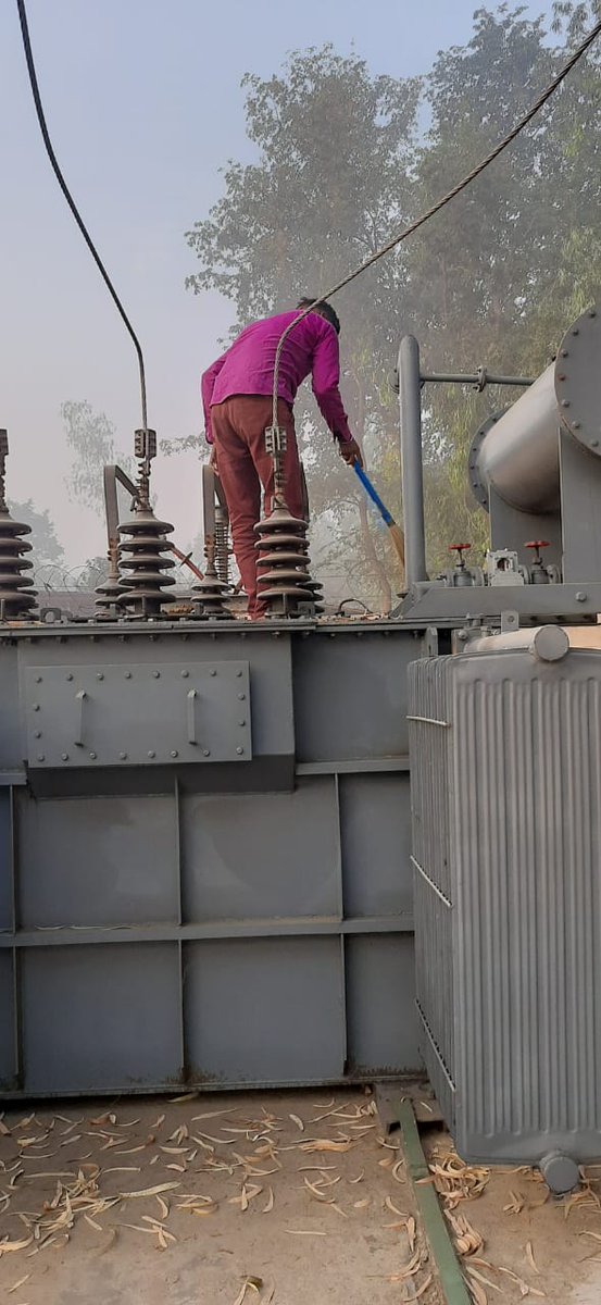 pvvnlmuzafarngr's tweet photo. @mduppcl
@MdPvvnl
@Chief_SRE_Zone
@seedcmzn
@EE_EDD2MZN
#jagmagdiwali
Preventive maintenance work before deepawali under EDD-2 Muzffarnagar https://t.co/dFfO27Oj2T