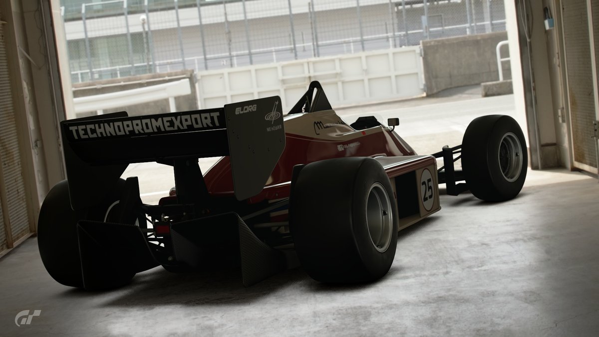 DesignsIggy's tweet photo. Soviet Formula One championship was running from 1960 until 1976 with Moskvich being the main car manufacturer for this series

Here is the fantasy livery of USSR International F1 entry with Moskvich G6 "Sokol"

Download link ➡️ https://t.co/65CWGpwvUI

#GraphicDesign #GTSport https://t.co/labeCSnnU6