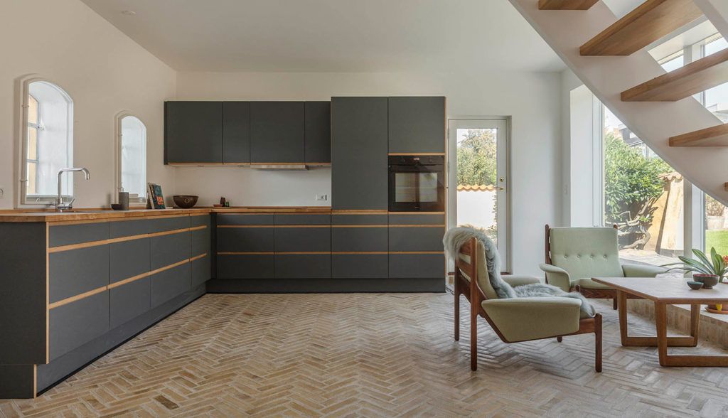 architectfile's tweet photo. Modern lakefront cottage in Copenhagen was once an #architect’s studio - The Spaces https://t.co/jAqXKaQMY2 https://t.co/hz65oRxkFB
