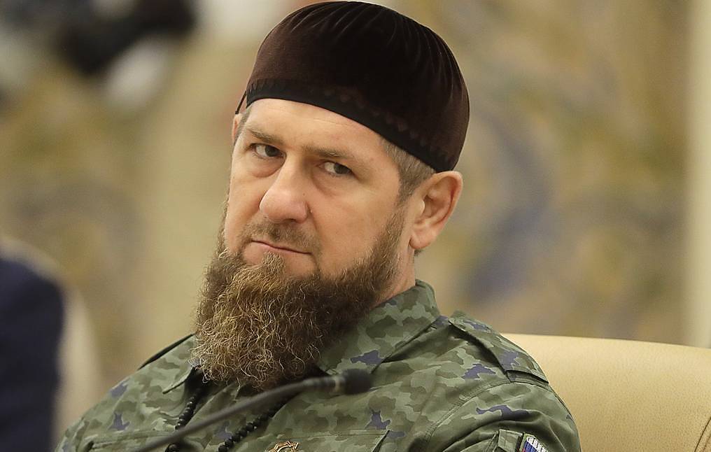 Ramzan Kadyrov interrogé par la chaîne HBO sur le sort des homosexuels en Tchétchénie déclare : "Nous n'avons pas ce genre de chose ici, ils sont le diable, ils faut s'en débarrasser ce ne sont pas des hommes. S'il y en a ici prenez les avec vous et emmenez-les au Canada."