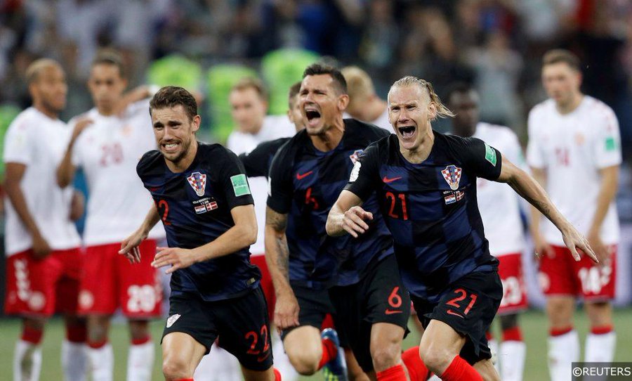 FootySuperTips's tweet photo. Domagoj Vida was subbed off after 45 minutes last night for Croatia. 

Why?

Because his COVID-19 test results came back positive at half-time 😳 https://t.co/pqRCRJQ6Re