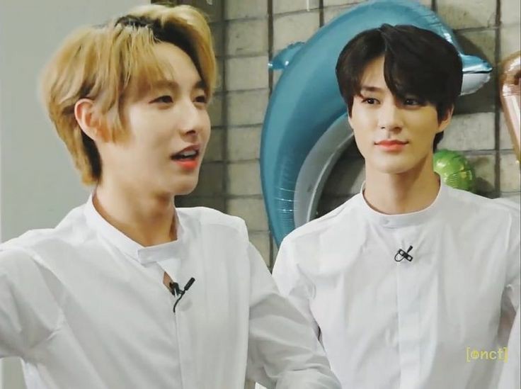 jenrenoren's tweet photo. to those who feel jealous, i understand. i kinda feel a little bit jealous too. but please stop bashing my cutie injun, bcs this is the proof that my nono is always looking to my cutie injun. PEACE❤ https://t.co/LAe1CsSURi