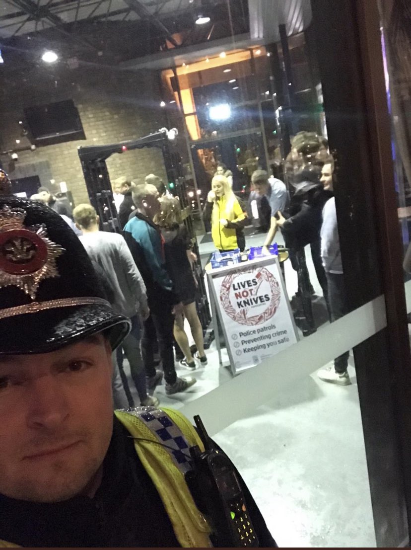 InspGHughes's tweet photo. 👀 #ThrowBackThursday 👀
#OpCosmos was our knife crime awareness campaign in #Roath + #Cathays in Nov ‘19
Current restrictions means we’re not able to replicate everything this year but our message remains the same
‼️Severe consequences‼️
See it 🤔
Report it ✅
#OpSceptre https://t.co/XQXMNZS8Ws