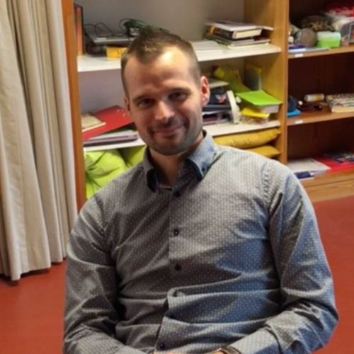edpivot's tweet photo. The 21st century podcast introduces @DamienGsponer at GD-Schule in Bratsch https://t.co/cpDBiNroqa https://t.co/j8W6p5SJBC