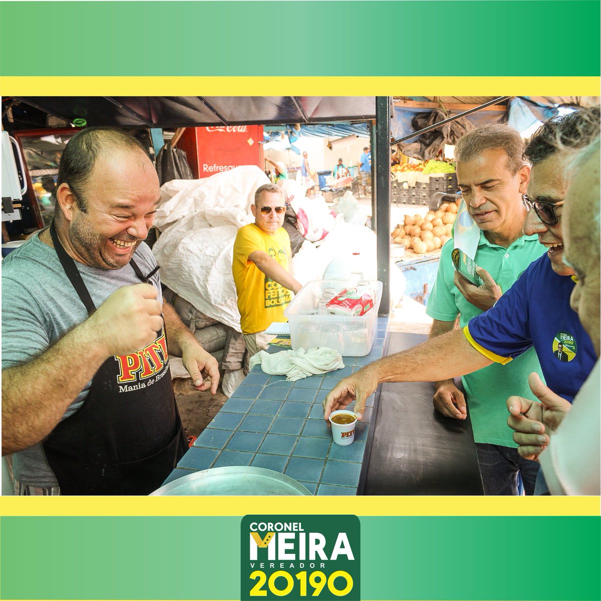 CoronelMeiraPE's tweet photo. No Mercado de Beberibe

#CoronelMeira #Recife #Pernambuco #Beberibe
#MercadoDeBeberibe #Direita #Bolsonaro https://t.co/YvJIyM8PQh
