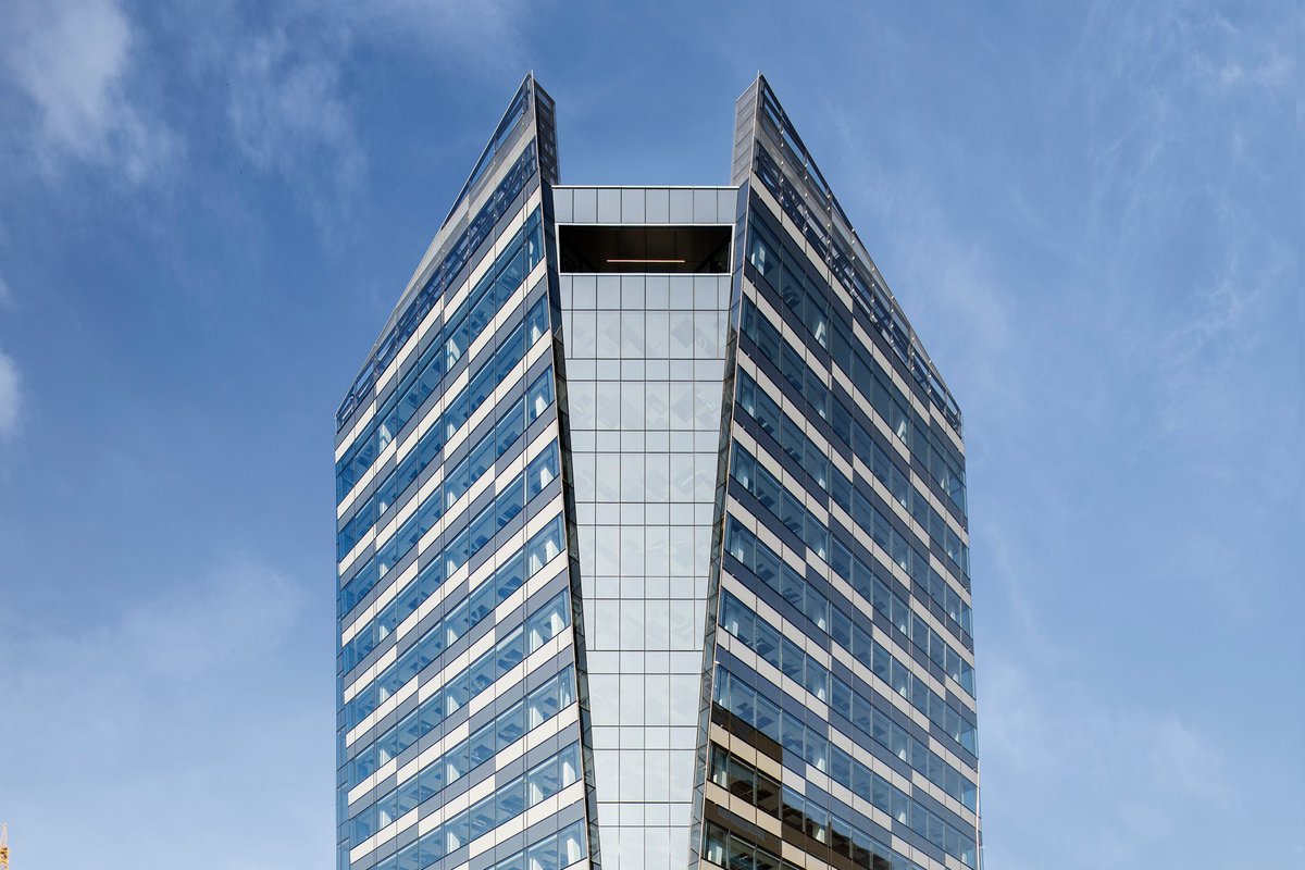 dhkarchitects's tweet photo. #35LowerLong - transforming the singular sculpted massing, the two main corners of the building are chamfered towards the roofline and soar upwards forming a striking wing-like effect: https://t.co/GZbWzxBJwW. #dhk #architecture #glasstower #commercialbuilding #foreshorecapetown https://t.co/ynWjrXcOOL