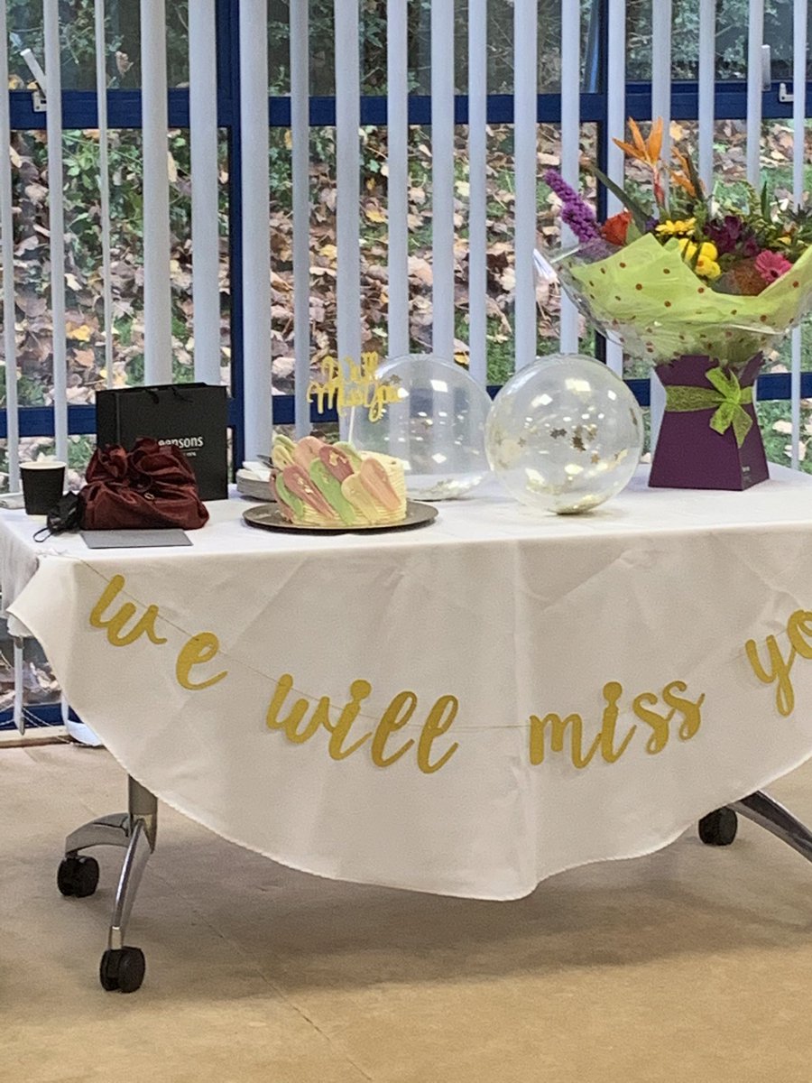 rita_rdevlin29's tweet photo. It’s a sad day for @RCN_NI  We are saying goodbye to Annie our lovely chef after 11 years. She has looked after and spoiled staff, members and guests .She made such a fuss of us all and all we can do is give her a socially distanced goodbye 😢. Good luck Annie https://t.co/t40NgMoAHz