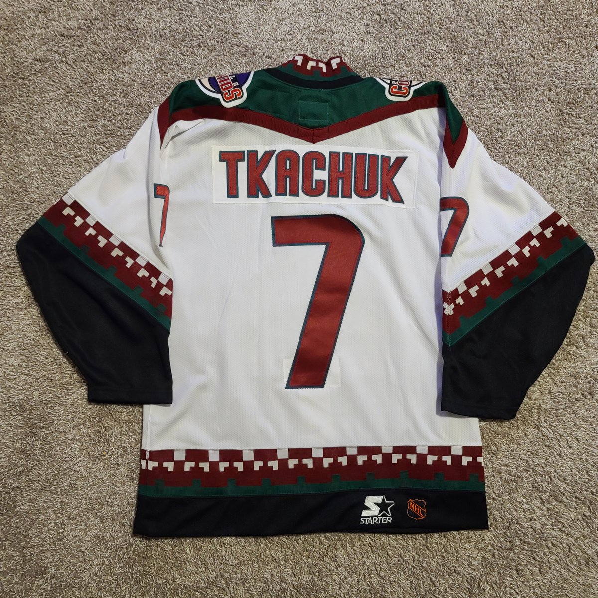 PVJerseys's tweet photo. ๐จWith #PVFinds again tomorrow, sharing the newest addition to #PVsPC๐จ
Big S/O to @GTAC13JERSEYS, immaculate packaging!
1996-97 Inaug Starter On-Ice Authentic Keith Tkachuk Phoenix Coyotes!๐
What's the latest addition to your collection? #PVFinds #PVsPC #Yotes #HockeyTwitter https://t.co/Ruh0nu0UUB