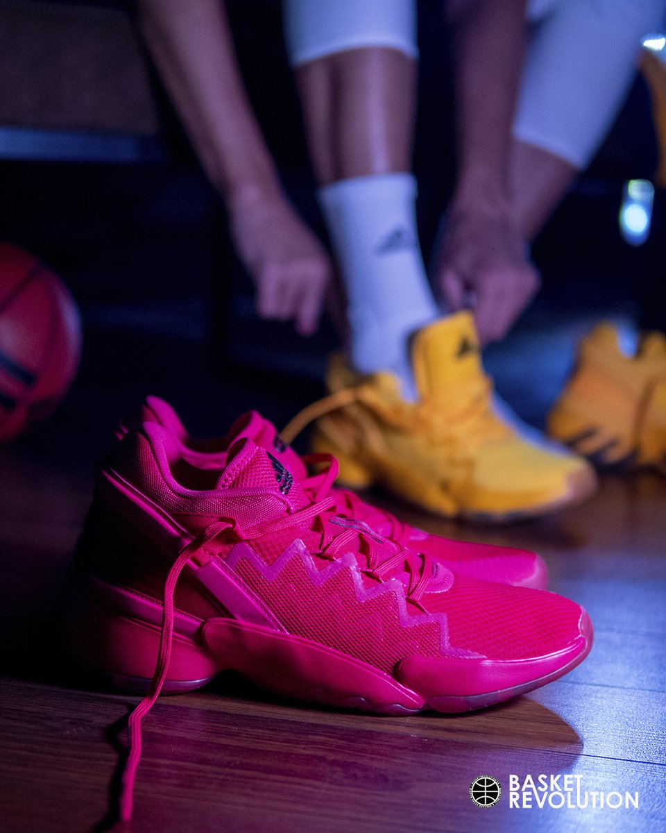 BsktballEmotion's tweet image. 𝗔𝗗𝗜𝗗𝗔𝗦 𝗗.𝗢.𝗡. 𝗜𝘀𝘀𝘂𝗲 𝟮 '𝗖𝗿𝗮𝘆𝗼𝗹𝗮 𝗥𝗲𝗱'

@spidamitchell y su nueva Issue 2, más agarre, más comodidad, misma esencia y con un color bloque Crayola RED que nos ha enamorado.
•
👉bit.ly/35nLPxw

#basketrevolution #donissue2 #adidas #donovanmitchell