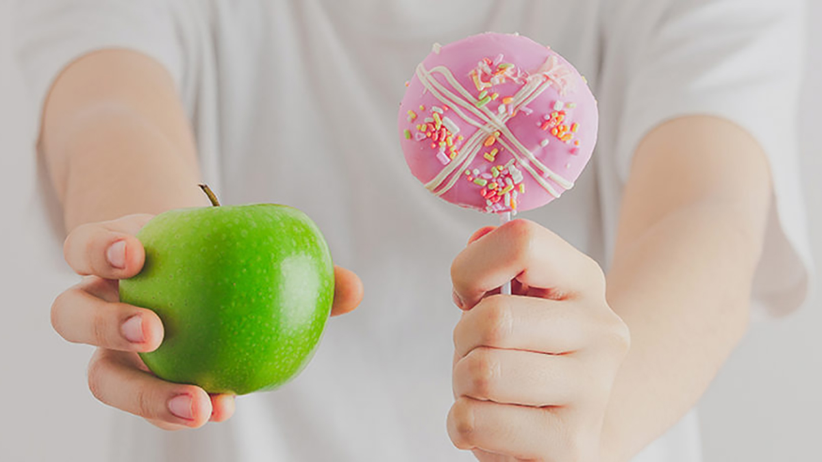 edulcorantseu's tweet photo. Samedi, c'est la Journée Mondiale du Diabète, organisée par @IntDiabetesFed L'occasion de se poser la question "Peut-on prendre un dessert en cas de #diabète ?" Et si oui, quels sont les critères de choix ?🍰: https://t.co/txjXf5Zg0J
#WorldDiabetesDay #diabete #moinsdesucre https://t.co/BY8My9sOrb