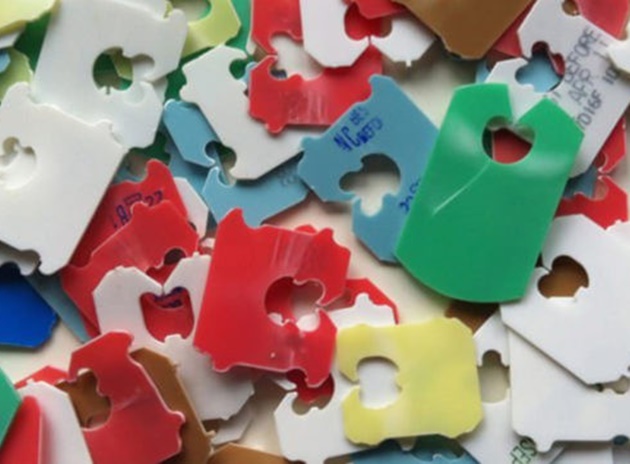 ShowMeHBerg's tweet image. Who would have thought bread clips can be so useful???😯
Take a look at this article, it's well worth it, to find out why you shouldn't throw away your bread clips! 
Read more: bit.ly/32tDiay

#lifehack #breadclips