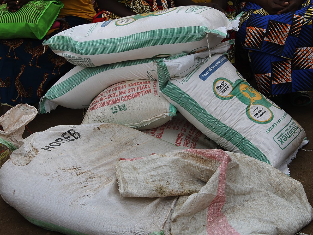 akwosrwanda's tweet photo. #peaceevent #activity enabled #women &amp; #girls to share their heart-felts on how they now feel empowered. we used that #opportunity to distribute food supplies to different families who were highly affected by #COVID-19 who are part of the #peaceclubs.  https://t.co/vmIn9sBrQ3 https://t.co/GmXaEKD2tz