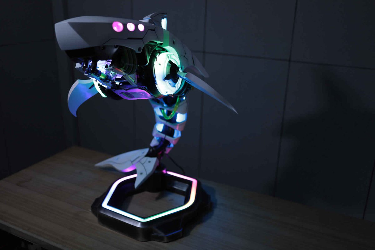 7. Casing PC - Rangka untuk semua komponen di atas. Ada yang simple macam ofis, ada bentuk macam IronMan, ada yang warna-warni, Piramid, Baby Shark, macam2 lah! Janji muat MOBO, barang PC, ada duit, jalan!