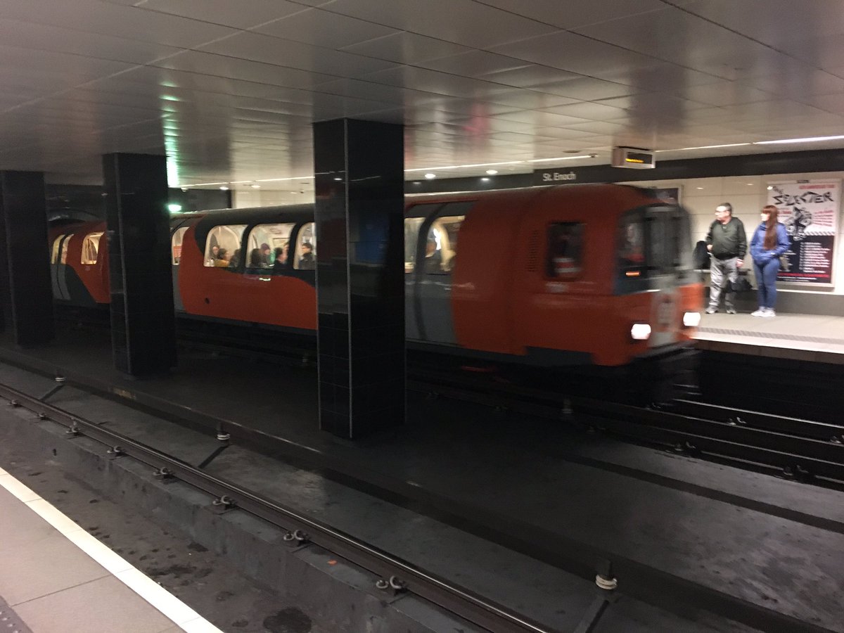 SimonZev's tweet photo. DAY241: 31/05/2019 next, thereโs no #ScotrailAdventure without a trip on @GlasgowSubway or #ClockworkOrange. I headed underground at St Enoch where a 1970s era Met-Cam unit arrives before another from one of the tiny tiny tunnels! #Subway #TinyTrain
#CoronaAlone #CoronaLockdown https://t.co/Zt54FQTA8K