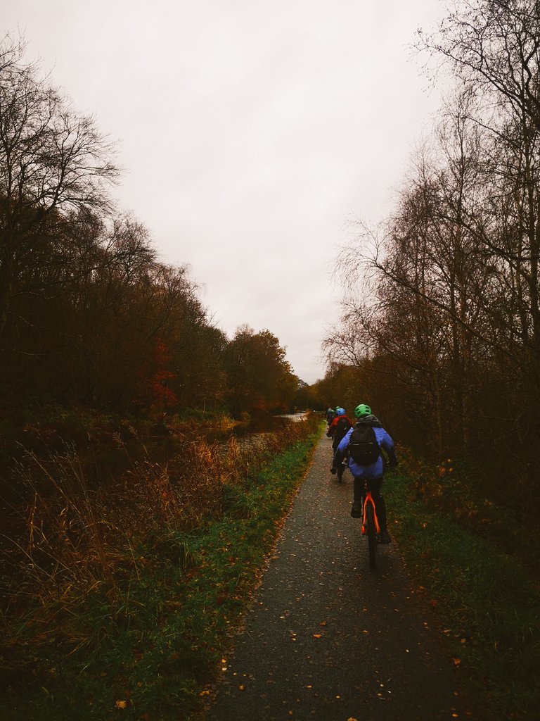 stmungoshs's tweet photo. The Outdoor Group worked well yesterday on the Callander Estate trails for the 2nd week of their Go MTB Awards. Working on basic riding skills, control and braking. They enjoyed a shot at the skills park and a variety of trails and the 22km journey! #GoMTB #ridingskills #cycling https://t.co/v66dDahpeD