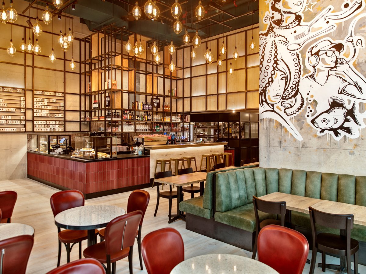 zrh_airport's tweet photo. New at the Circle for all food lovers: Discover food around the world at Leon’s Loft where you can look forward to gourmet burgers, salads and a variety of delicious bowls at Leon’s Loft. See you soon!
#circleopening #circlezurichairport #circlenowopen https://t.co/Asp2oImI6q