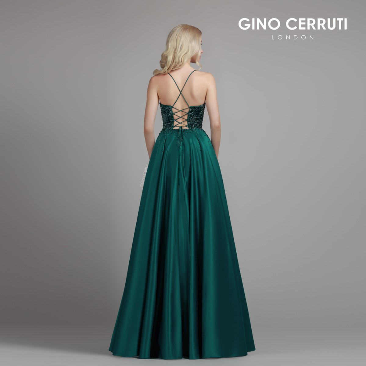 Light up the room in this modern satin gown! ✨

ginocerruti.com/item/6339M 

#ginocerruti #newcollection