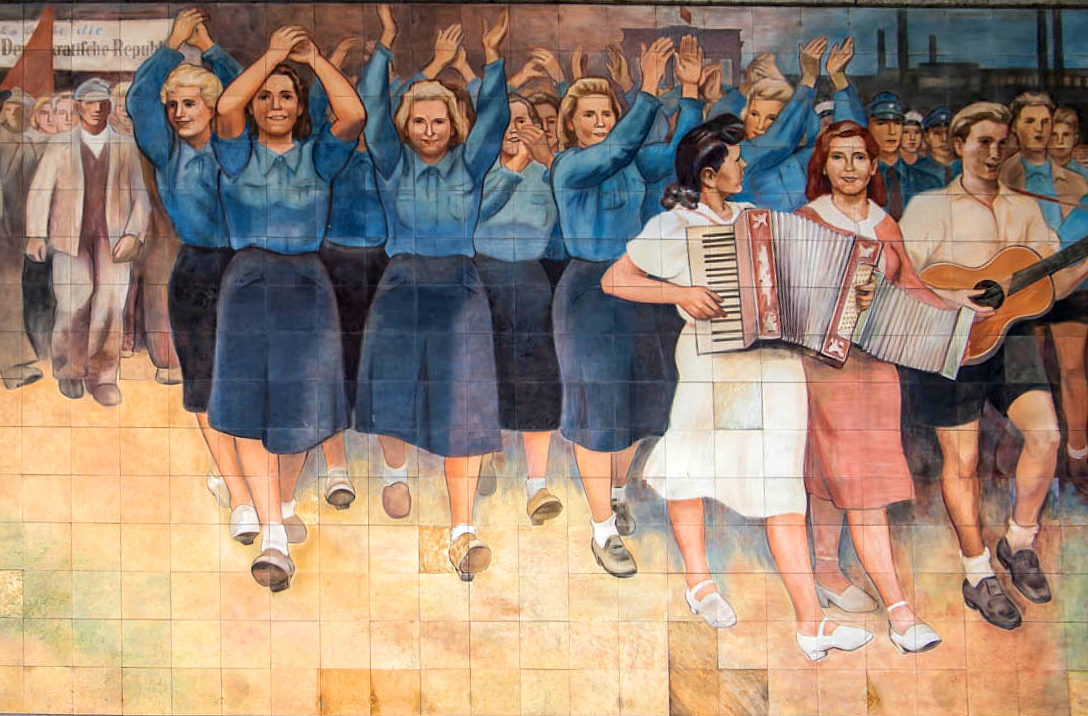 Max Lingner (German, 1888 – 1959). Aufbau der Republik (Construction of the Republic), 1952. Tiles, Meissen porcelain 3 x 24 m. Federal Ministry of Finance (Detlev-Rohwedder-Haus), Berlin.  #DDR