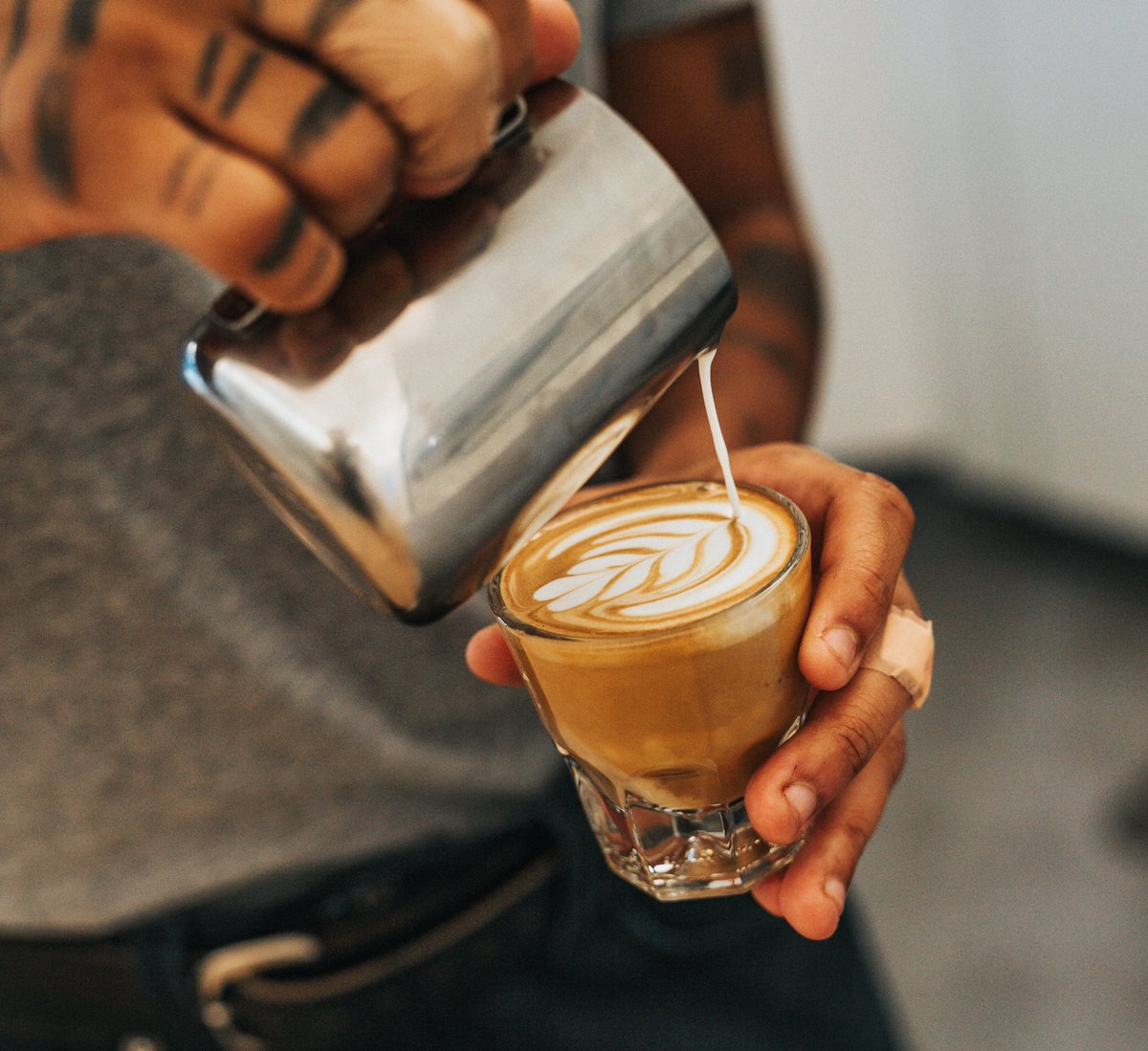 WeAreCofftea's tweet photo. Cafe owners, let's help you keep your cafe going ...
We’re offering a FREE 12 month membership which will allow people to preorder &amp; pay for their takeaways using the #CoffTeaApp. 
Or If you are closed until 02/12, we'll help you get your cafe set up &amp; ready for opening day!📲 https://t.co/3XNLSjM3rm