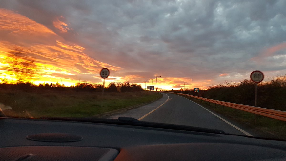 Metallicabmw's tweet photo. @DublinAirport @ANJSmyth @MetEireann @barrabest @JoannaDonnellyL End of the world over Dunshaughlin this morn lol. https://t.co/mHyAmz0Rk6