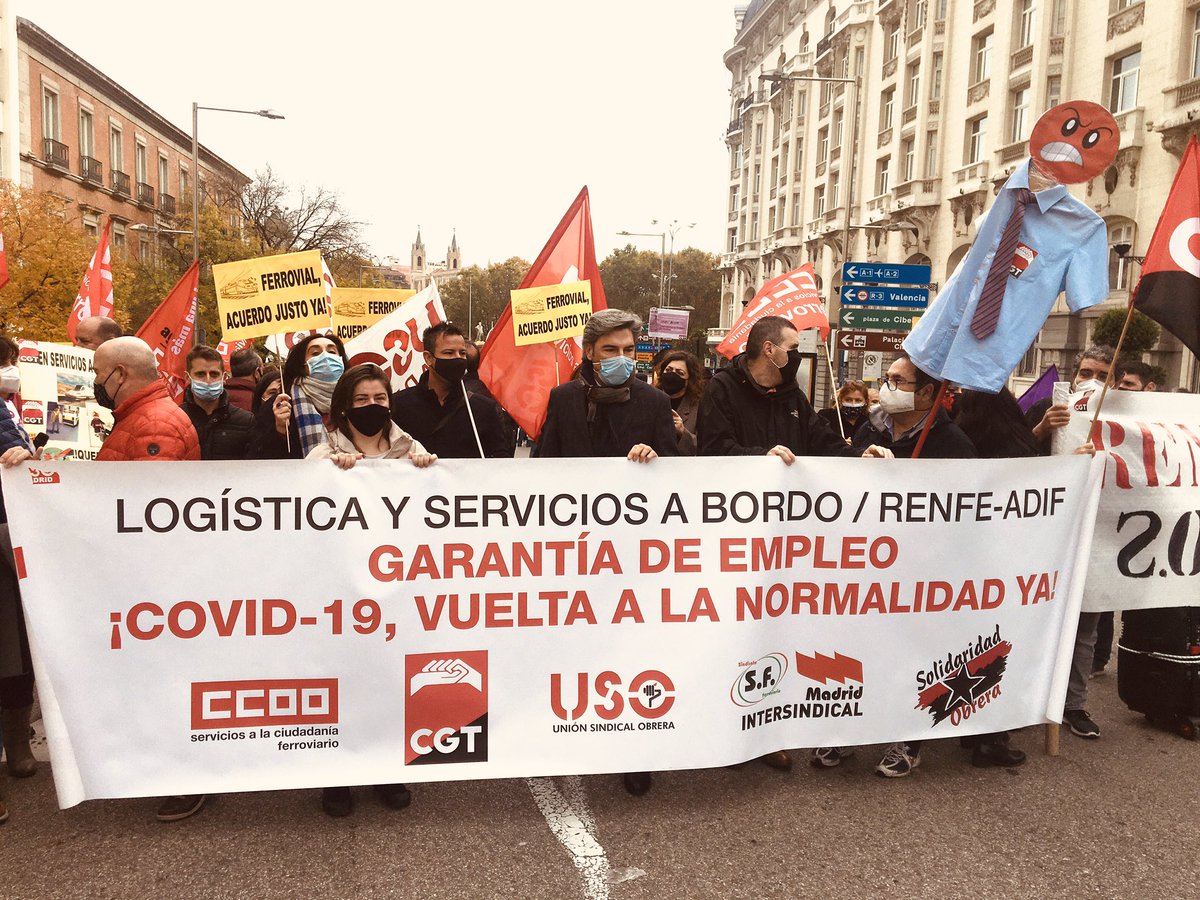 ASRphotographer's tweet photo. Gracias @AndresLorite @GPPopular por acceder a escuchar nuestras reivindicaciones. Es un placer contar con politicos que escuchan. @afectadosxrenfe @Congreso_Es #tripulantesenerte #urgente #PGE2021 #GRACIAS @RenfeMeMata @Renfe #FelizJueves https://t.co/MaPltLKsqX