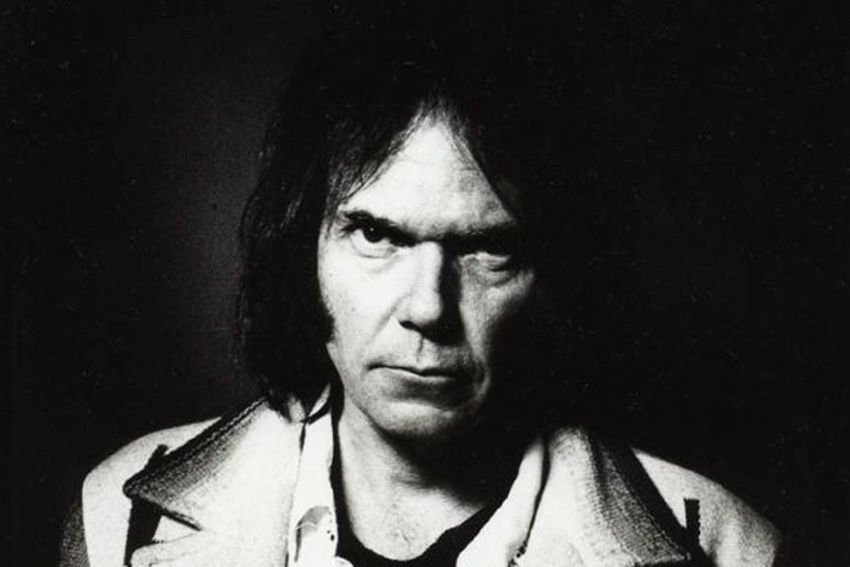 Happy birthday NEIL YOUNG!
Neil Young - Harvest Moon (Official Music Video) 