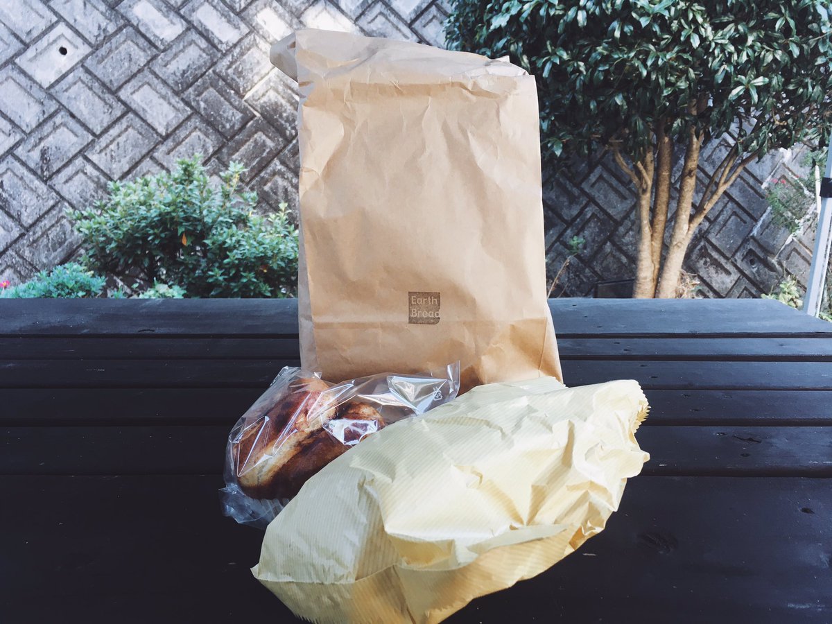 maruse_'s tweet photo. 岡山良い所 (27)
《earth bread》
岡山市中区倉田にある、お洒落なベーカリー🍞🥖🍁
国産小麦・自家製天然酵母を使用し、丁寧に作られた美味しいパンが並びます.
開店前から行列ができる人気店.
2階のイートインカフェも良い雰囲気です☕️🌲
#岡山パン屋 #earthbread
#岡山1000の良いところ https://t.co/Esw79xLtsj