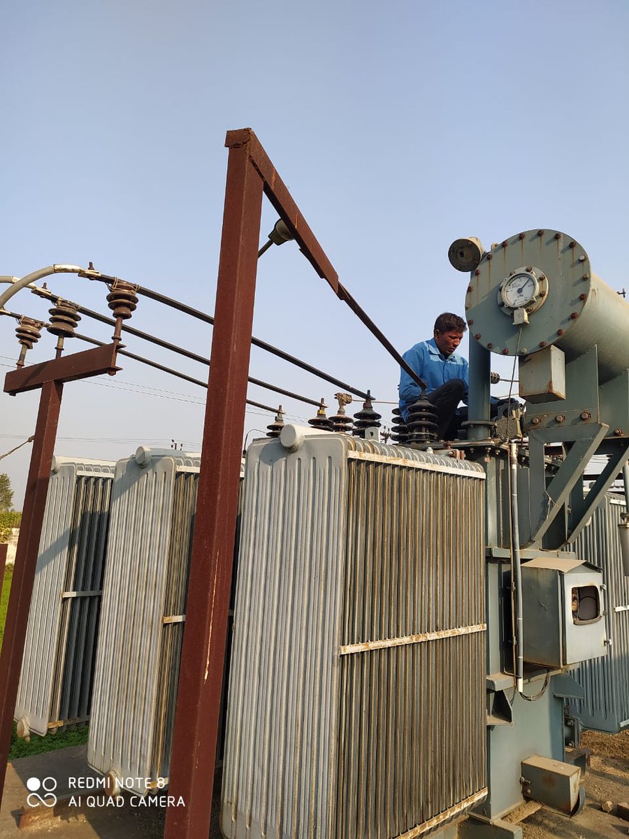 pvvnlmuzafarngr's tweet photo. @mduppcl
@MdPvvnl
@Chief_SRE_Zone
@seedcmzn
@EE_EDD2MZN
#jagmagDiwali
Preventive maintenance work before Diwali at sub-station Dinkarpur under EDC-1 Muzffarnagar https://t.co/DMe4EkZl5r