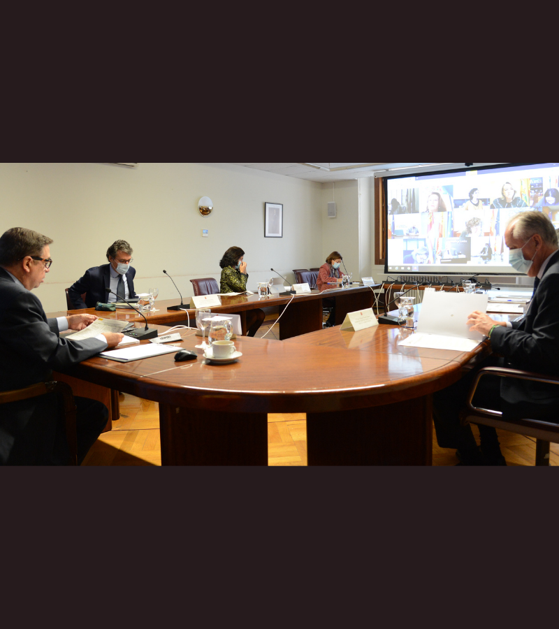 gobmapa's tweet photo. El ministro de #Agricultura, #Pesca y #Alimentación, @LuisPlanas, ha presidido hoy la Conferencia Sectorial de #Agricultura y Desarrollo #Rural, que ha aprobado el reparto de 69,1 millones de euros para programas #vitivinícolas y #flor cortada. 

https://t.co/XzgwhyEGto https://t.co/yHodhCn3JF