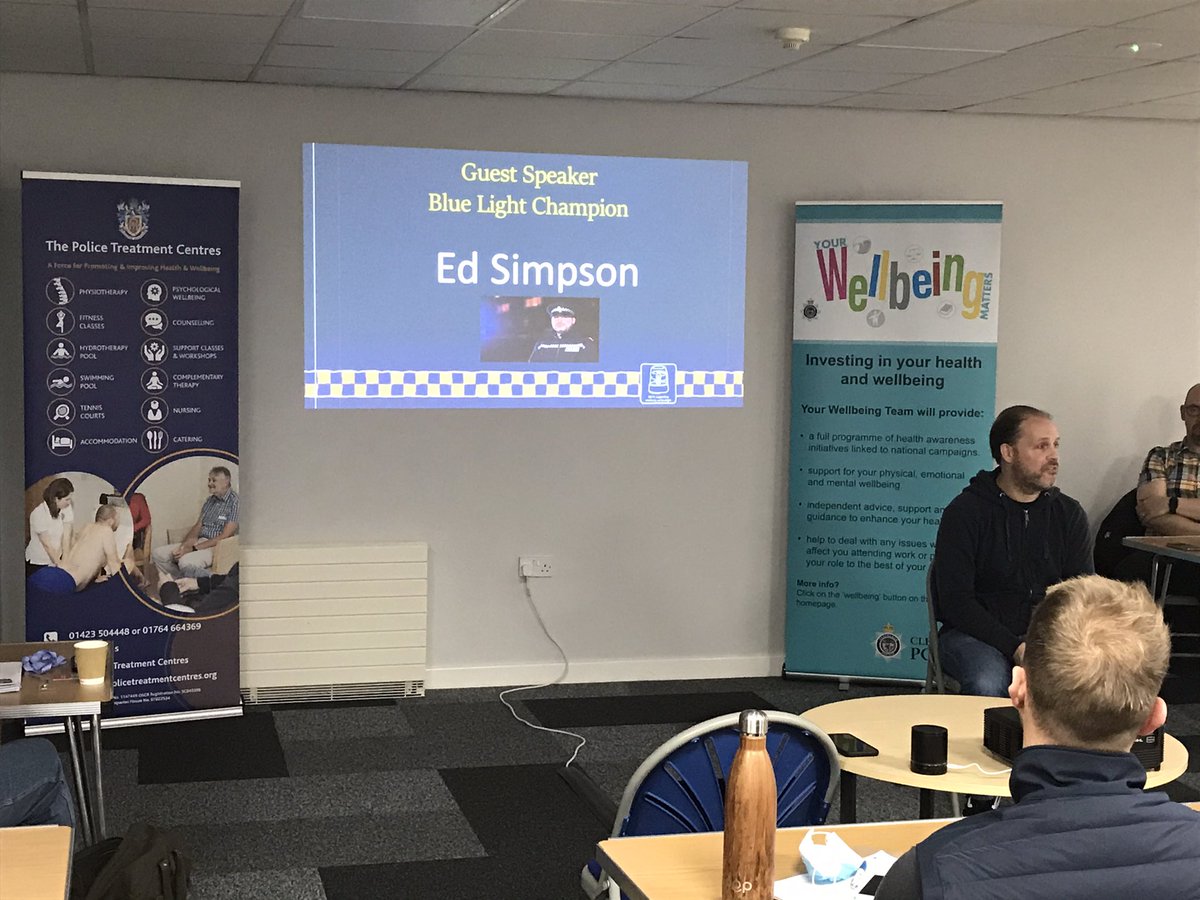 philspencer1316's tweet photo. Week in pictures @ClevelandPolice 

#TIPT train the trainer
#FAMH training
#Bluelightchampion training

Work in progress but trying so hard to support our people

@policecareuk @wellbeing_dc @millerjessicak @PoliceCareCEO @MindCharity @Faye_Mc82 @PFEW_Chair 

#PTSD #Trauma 👮🏻💙👮🏻‍♂️ https://t.co/dW0biPx02t