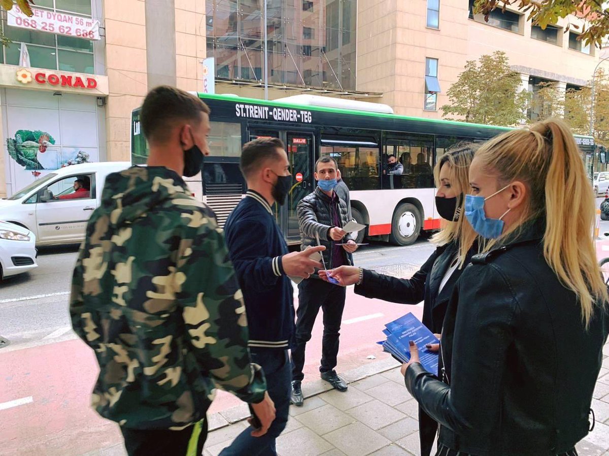 GjonajEtilda's tweet photo. ✅ Drejtoria e Ndihmës Juridike Falas dhe ekipet e #MD vijojnë me promovimin e shërbimit për qytetarët, si edhe me shpërndarjen e fletëpalosjeve në kuadër të fushatave të ndërgjegjësimit të shtetasve mbi shërbimin juridik falas.  

👉🏻 https://t.co/WGaB7Krdam https://t.co/VOltuTdswp