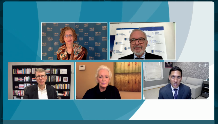 ONE_Fr's tweet photo. "Il faut passer d'un simple partage d'informations à une coordination plus stratégique de toutes les banques de développement vers un objectif commun comme la lutte contre le changement climatique ou les impacts économiques du #COVID19" – @GayleSmith, Directrice exécutive de ONE https://t.co/pltrh8PcVC