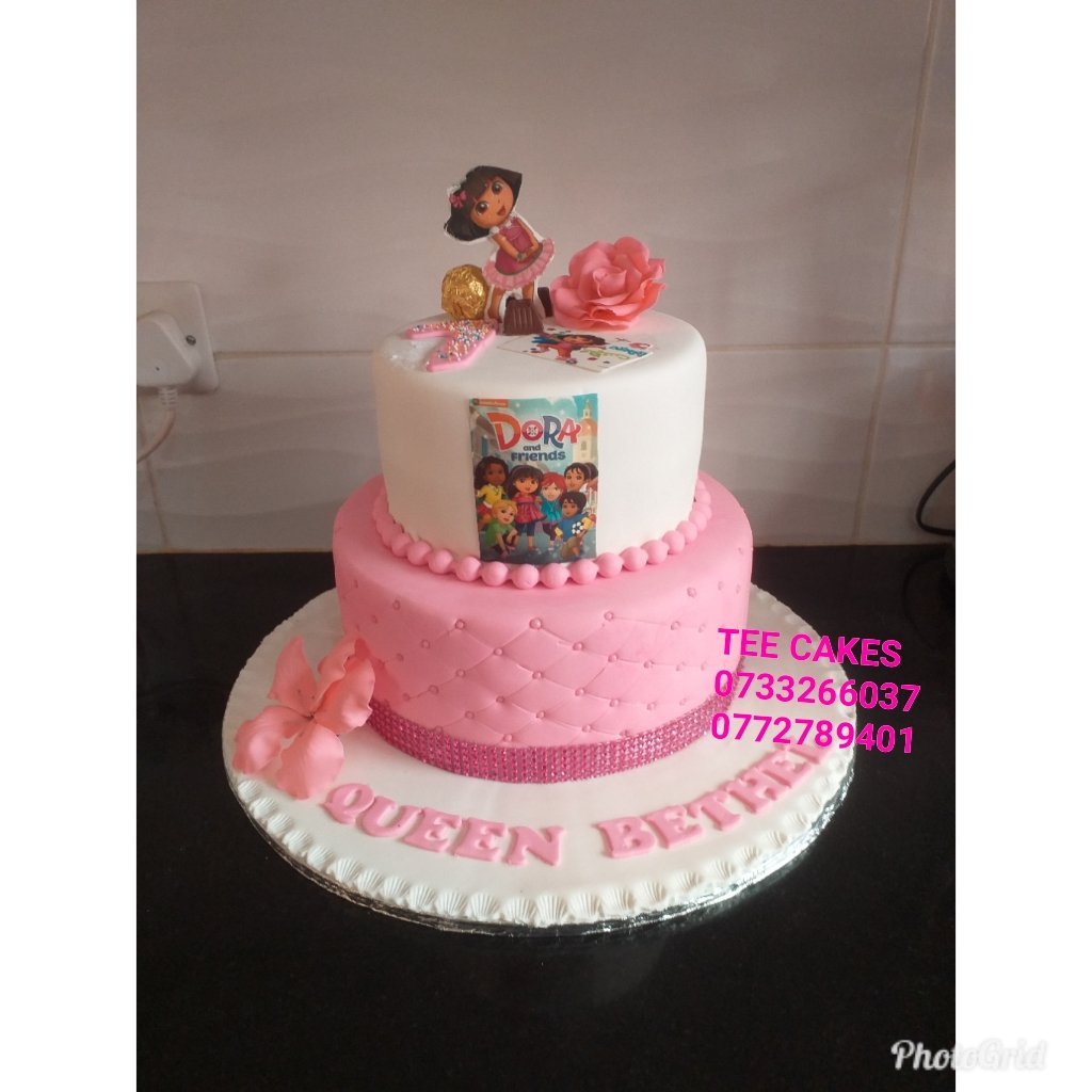 TEECakes10's tweet photo. Cakes for the little girls https://t.co/f5iaNTCFQR