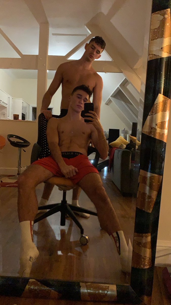 Post home workout 🥵💦💦 RT if you wanna get sweaty with us 😏 onlyfans.com/enrico_and_mat…