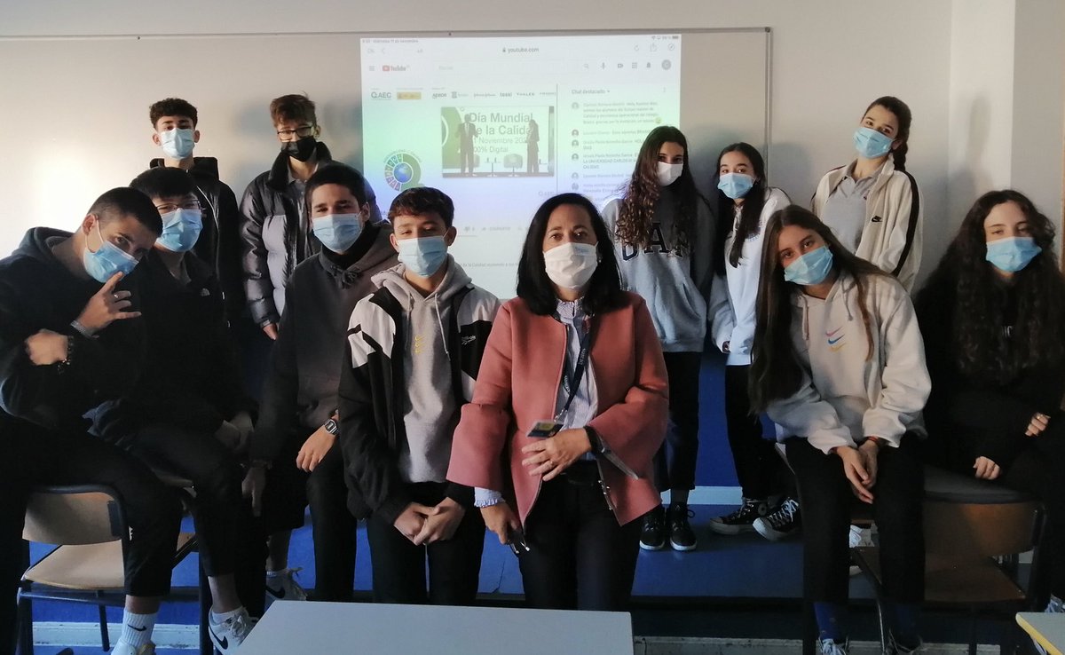 aec_es's tweet photo. RT @Colegio_Brains: Ayer se celebró el #DMC2020. El Presidente de @aec_es, Miguel Udaondo, presentó al grupo de 17 alumnos que realizarán el School Máster en Calidad y Excelencia Operacional y dedicó unas palabras a nuestro colegio ¡Una grandísima jornada! https://t.co/TJ6kN8LtXX